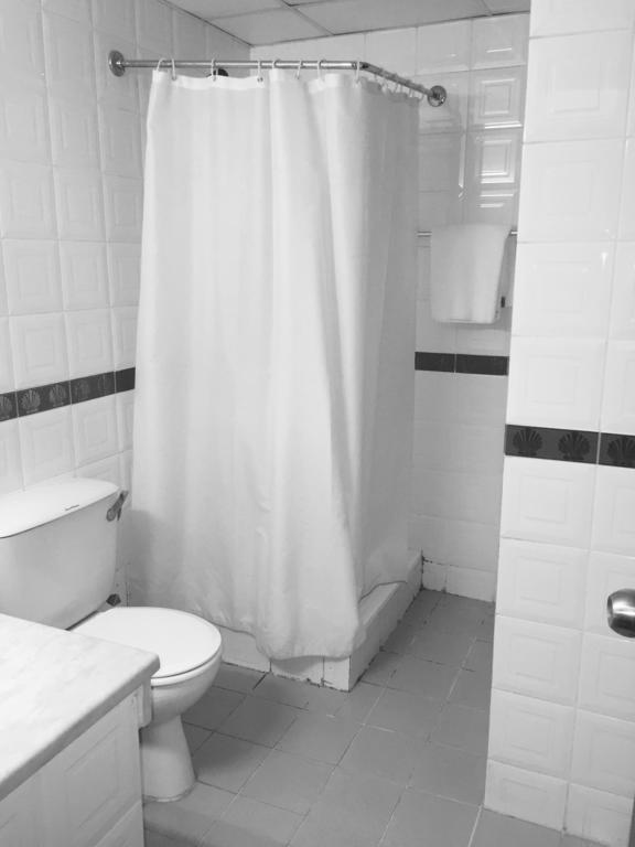 Gold Plaza Guest House Dubai Room photo